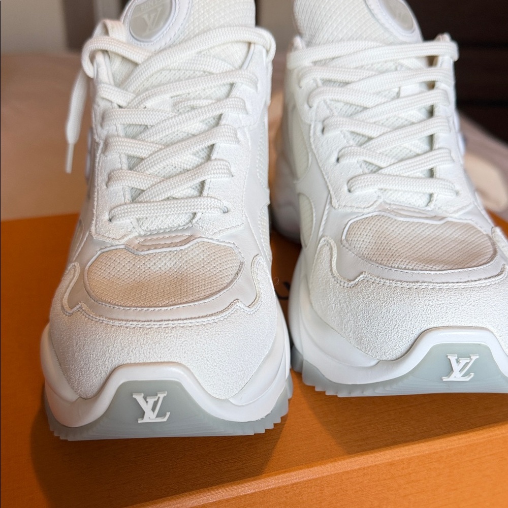 Louis Vuitton White 55 Trainers - Womens